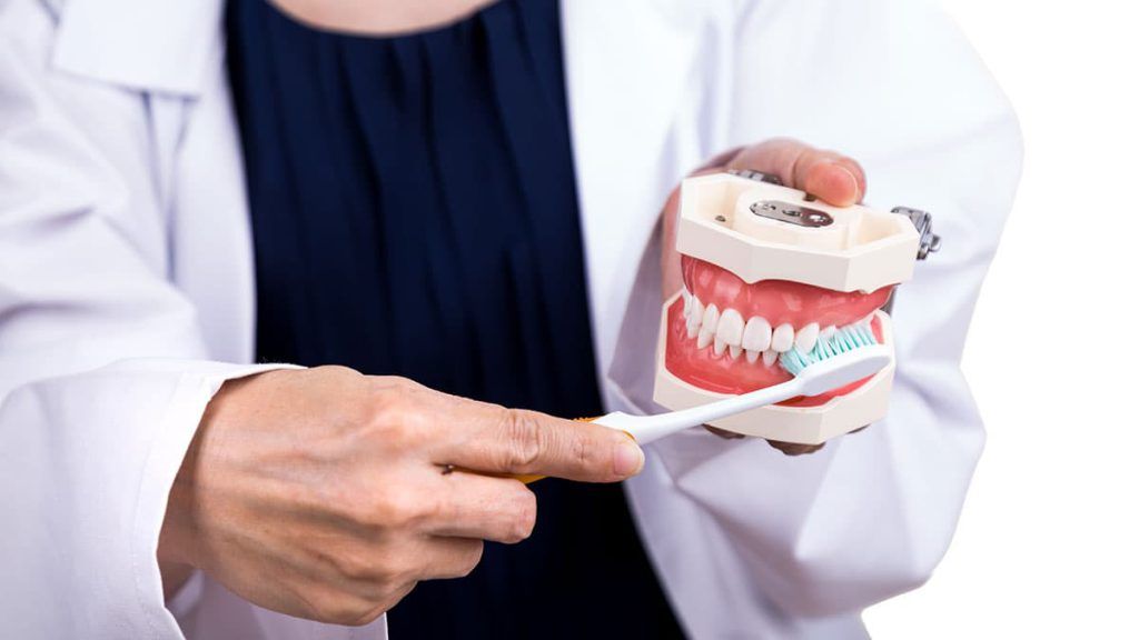cómo cepillarse los dientes correctamente